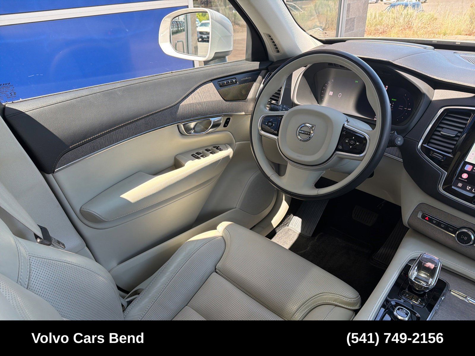Used 2023 Volvo XC90 T8 Ultimate AWD/4WD image 12