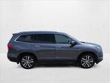 Used 2017 Honda Pilot Touring image 4