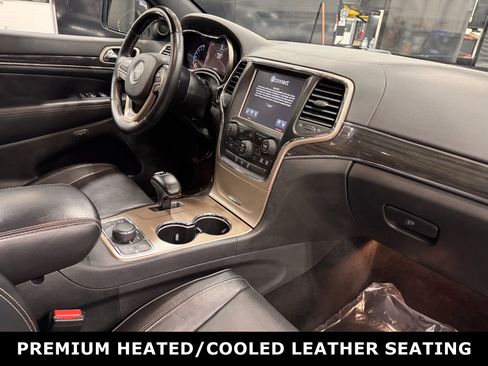Used 2014 Jeep Grand Cherokee Overland image 4