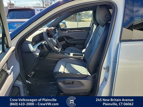 New 2026 Volkswagen Tiguan SE R-Line image 13