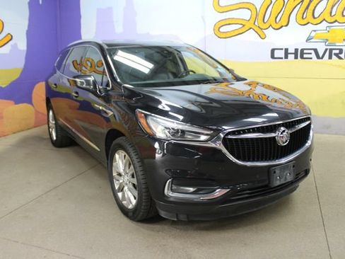 Used 2019 Buick Enclave Premium w/ Experience Buick Package AWD/4WD image 4