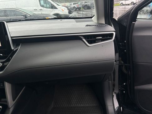 Used 2024 Toyota Corolla Cross XLE w/ Convenience Package image 26