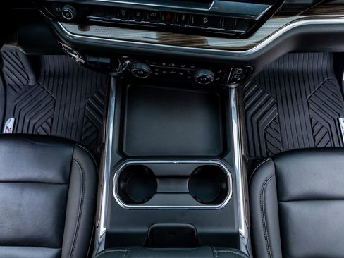 Used 2025 Chevrolet Silverado 2500 LT image 27