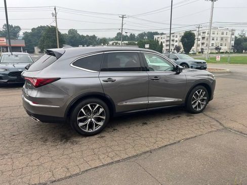 Used 2023 Acura MDX SH-AWD w/ Technology Package image 16