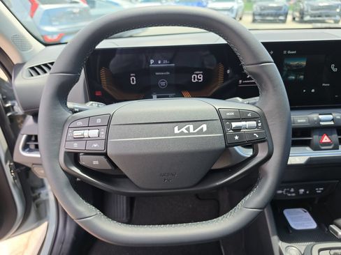 New 2026 Kia K4 EX FWD image 28