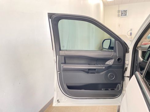 Used 2022 Ford Expedition XLT AWD/4WD image 15