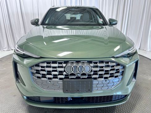 Certified 2025 Audi Q5 Prestige image 24