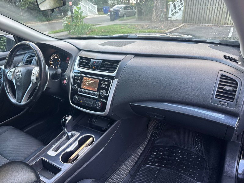 Used 2018 Nissan Altima 2.5 SR FWD image 17