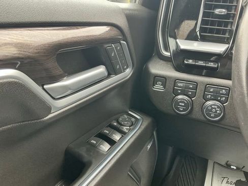 Used 2022 Chevrolet Silverado 1500 LTZ image 25