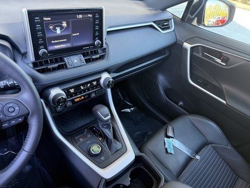 Used 2020 Toyota RAV4 XSE w/ XSE Grade Weather Package image 33