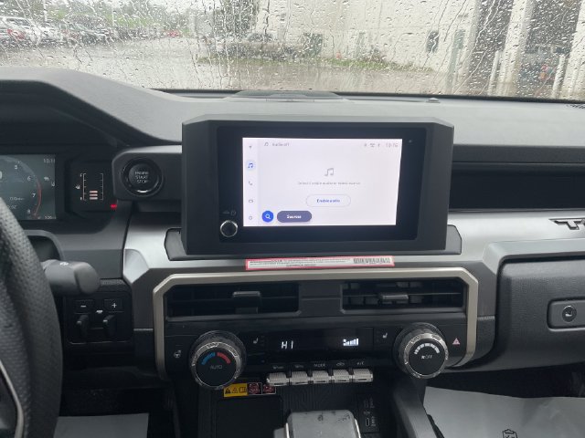 Used 2024 Toyota Tacoma SR5 AWD/4WD image 13