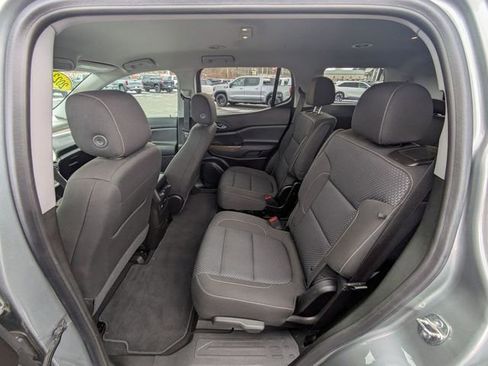 Used 2023 GMC Acadia SLE w/ Driver Convenience Package image 30
