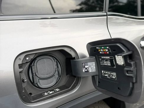 Used 2024 Mercedes-Benz EQB 250+ image 23