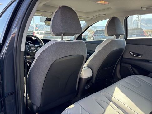 Used 2025 Hyundai Elantra Limited FWD image 19