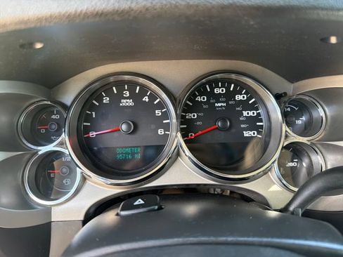 Used 2014 Chevrolet Silverado 2500 LT AWD/4WD image 16