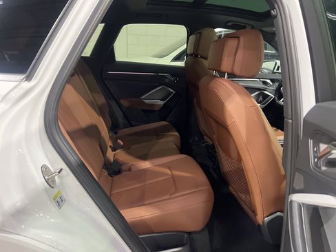 Used 2024 Audi Q3 2.0T Premium Plus image 39