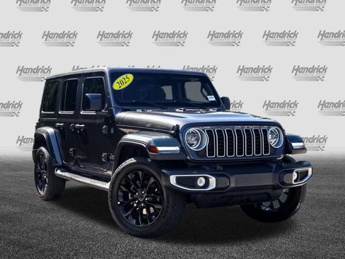 Used 2025 Jeep Wrangler Unlimited Sahara AWD/4WD image 2