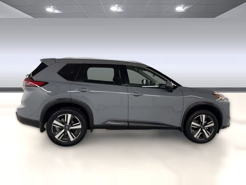 Used 2024 Nissan Rogue SL w/ SL Premium Package FWD image 8