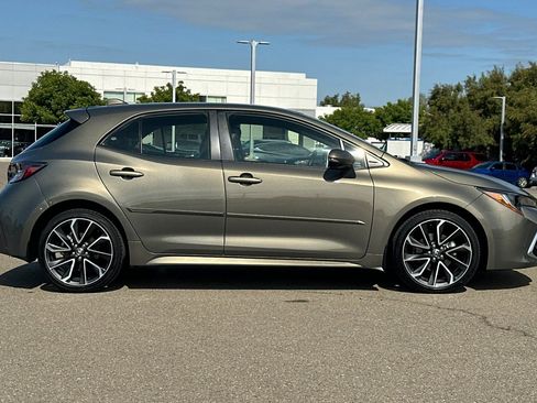 Certified 2019 Toyota Corolla XSE FWD image 3