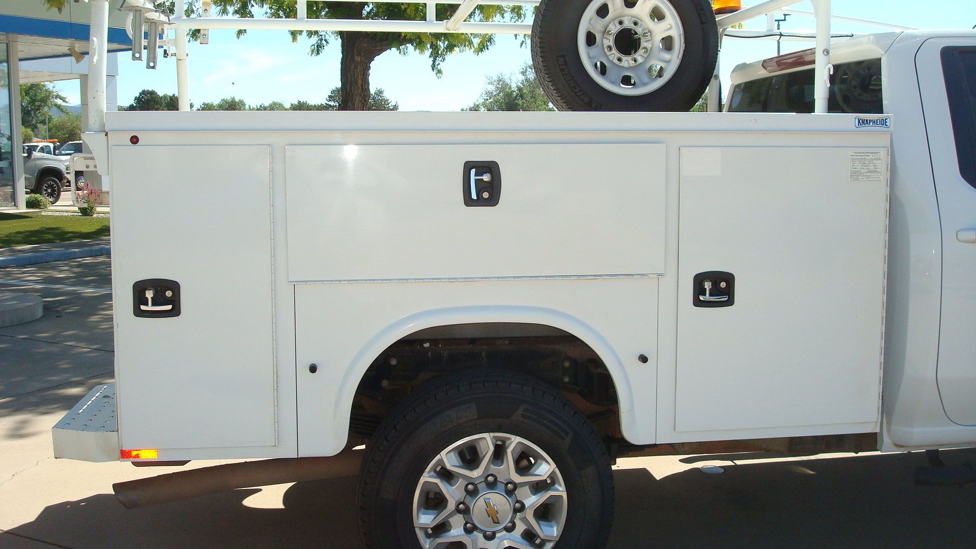 Used 2022 Chevrolet Silverado 3500 LT w/ Convenience Package AWD/4WD image 11