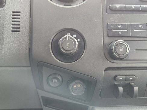 Used 2016 Ford F250 XL w/ Power Equipment Group image 15