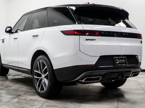 Used 2023 Land Rover Range Rover Sport SE AWD/4WD image 11