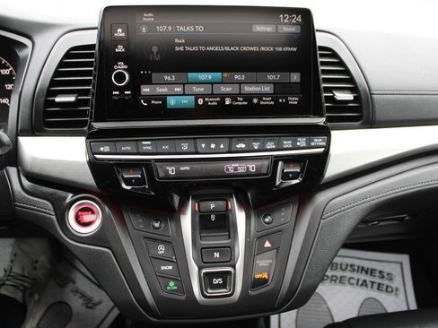 Used 2025 Honda Odyssey Sport-L image 18