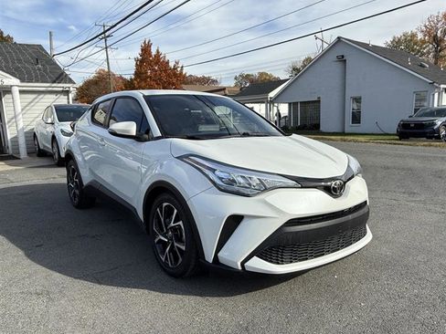 Used 2021 Toyota C-HR XLE image 7