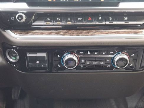 Used 2024 GMC Sierra 1500 SLE w/ Preferred Package image 17