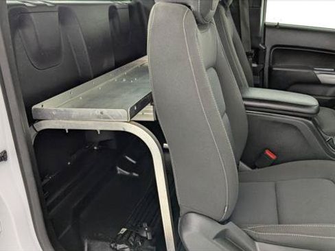 Used 2022 Chevrolet Colorado LT w/ Fleet Safety Package RWD image 19