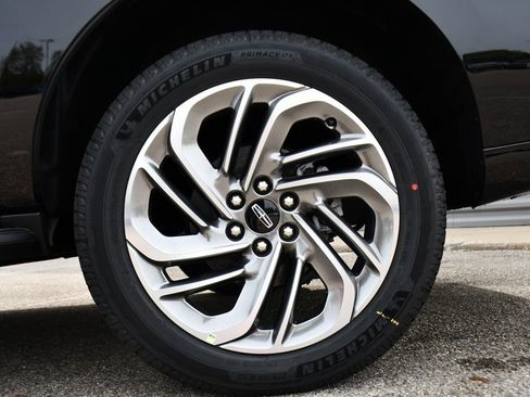 New 2026 Lincoln Navigator Premiere AWD/4WD image 43
