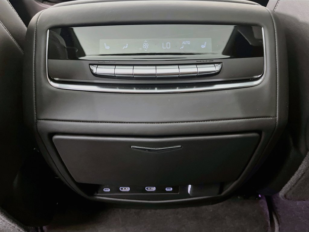 Used 2026 Cadillac Escalade V w/ LPO, ONYX Package AWD/4WD image 37