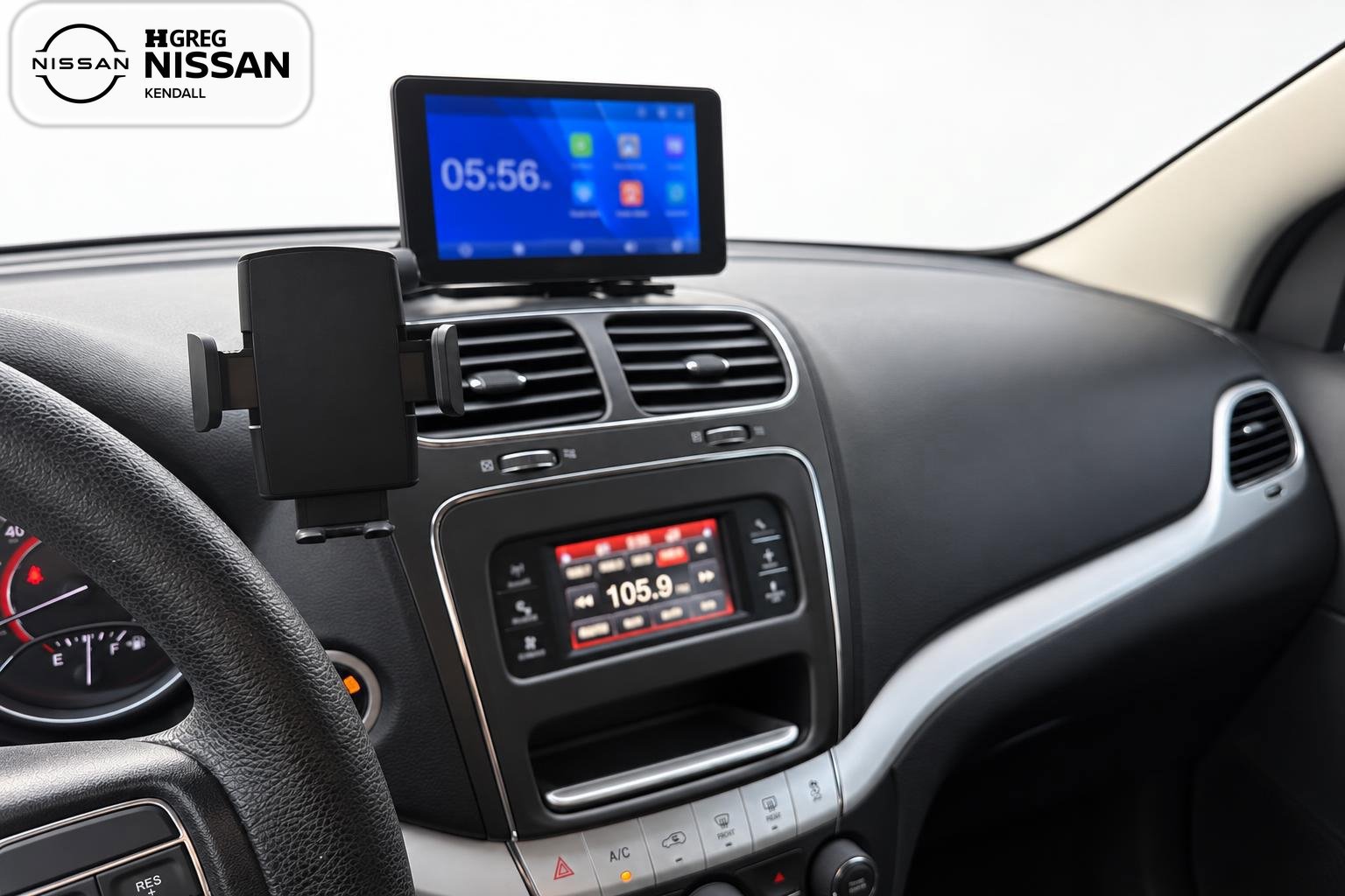 Used 2017 Dodge Journey SXT FWD image 9