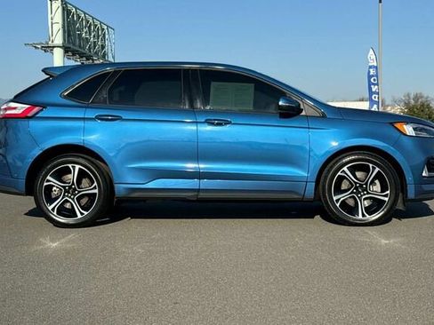 Used 2021 Ford Edge ST w/ Equipment Group 401A image 3