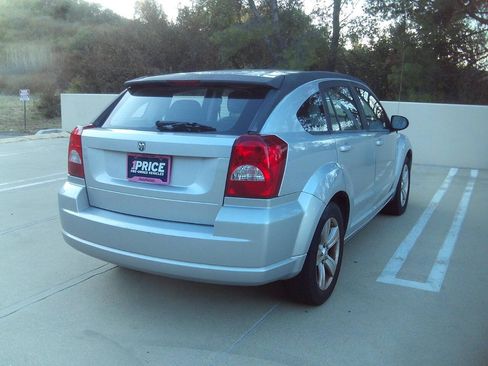 Used 2010 Dodge Caliber SXT FWD image 4