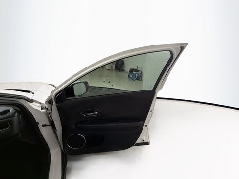 Used 2021 Honda HR-V EX image 30