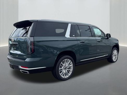 New 2026 Cadillac Escalade ESV Luxury AWD/4WD image 4