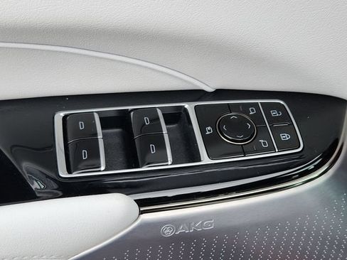 New 2026 Cadillac Lyriq Signature Sport AWD/4WD image 12