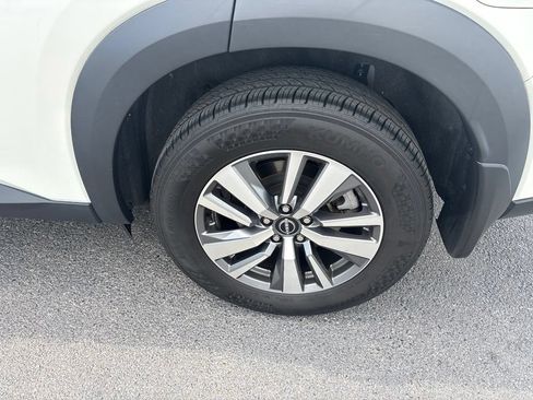Used 2023 Nissan Pathfinder SL AWD/4WD image 11