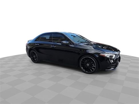 Used 2022 Mercedes-Benz A 220 image 2