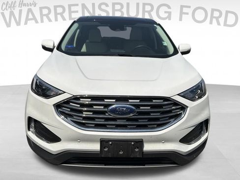 Used 2022 Ford Edge Titanium AWD/4WD image 2
