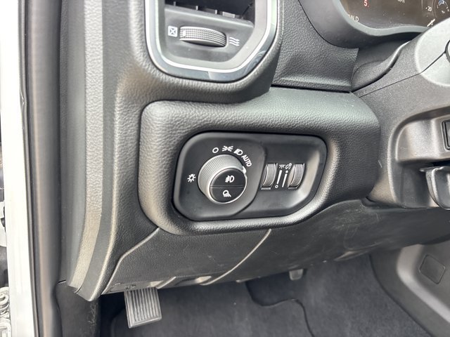 Used 2025 RAM 2500 Laramie AWD/4WD image 23