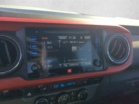 Used 2018 Toyota Tacoma TRD Sport image 16