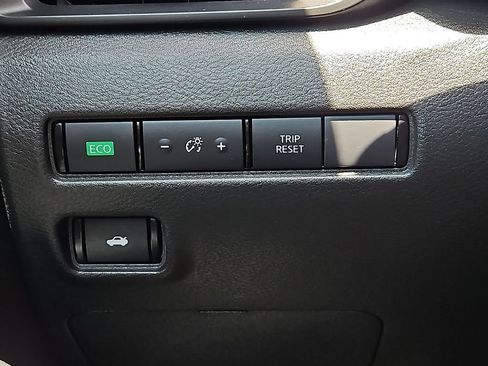 Used 2024 Nissan Sentra S FWD image 22