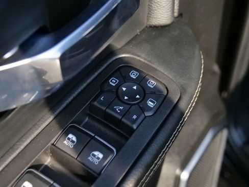 Used 2025 RAM 2500 Laramie w/ Night Edition AWD/4WD image 25