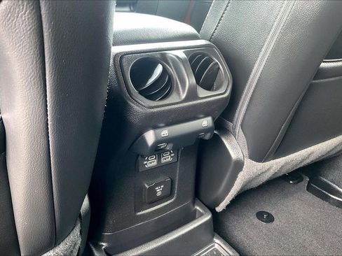 Used 2021 Jeep Wrangler Unlimited Sahara AWD/4WD image 25
