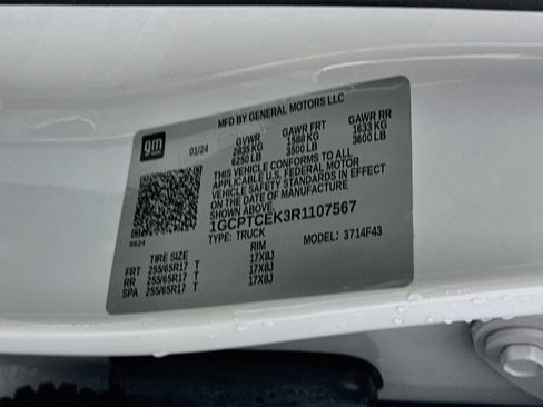 Used 2024 Chevrolet Colorado LT w/ LT Convenience Package AWD/4WD image 12