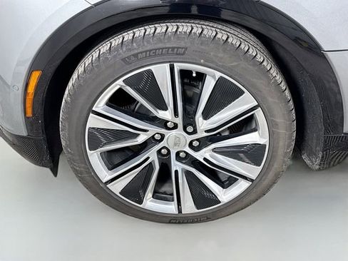 Used 2025 Cadillac Lyriq Luxury image 31