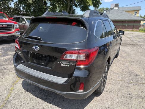 Used 2016 Subaru Outback 2.5i Limited AWD/4WD image 8