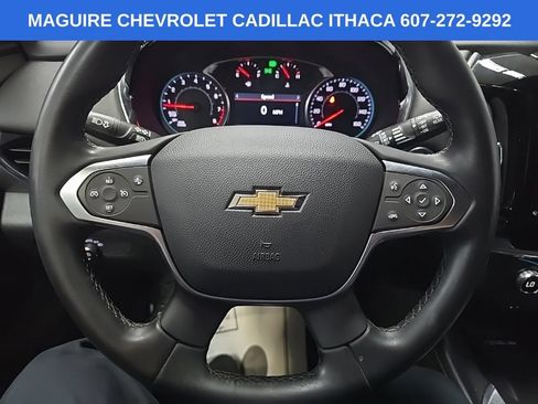 Used 2023 Chevrolet Traverse LT AWD/4WD image 18